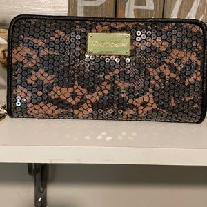 NWOT Betsy Johnson wallet. ALL SEQUINS Gorgeous black and brown fprint.